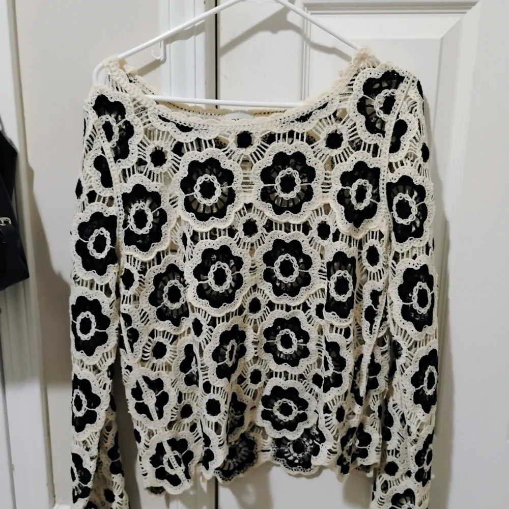 BKE Black and Cream Floral Crochet Sweater - Picture 1 of 2